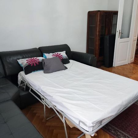 Vintage Apartment In The Center Of Novi Sad Eksteriør billede