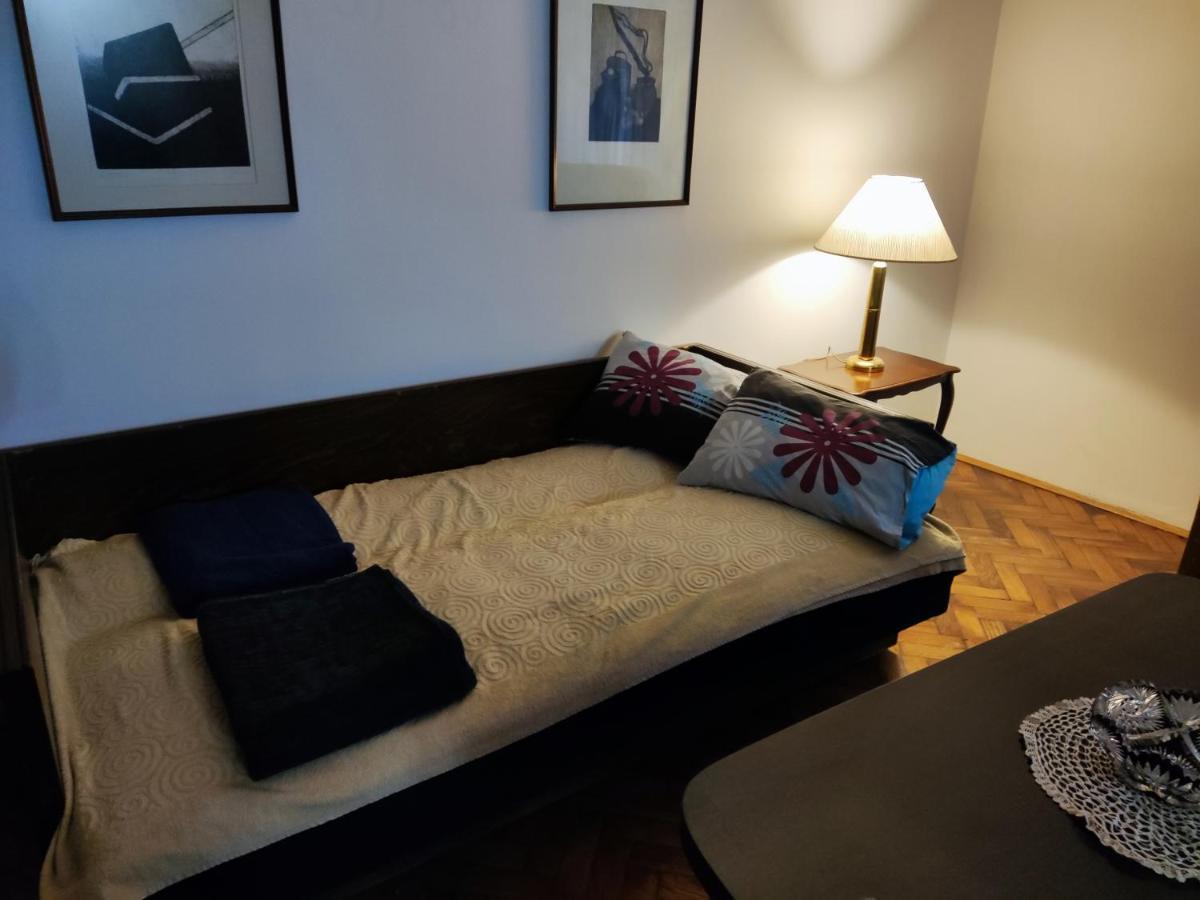 Vintage Apartment In The Center Of Novi Sad Eksteriør billede